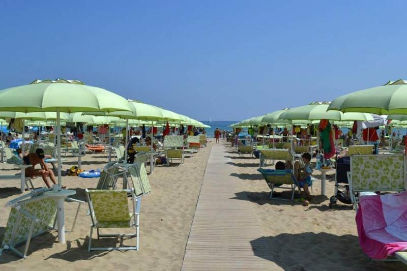 Appartamento In Villa Pesaro Kültér fotó